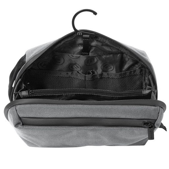 NWT, TRAVIS MATHEW/PGA Reliaquest Approach Case, Gray Men's Travel,Shaving Bag - Picture 1 of 6